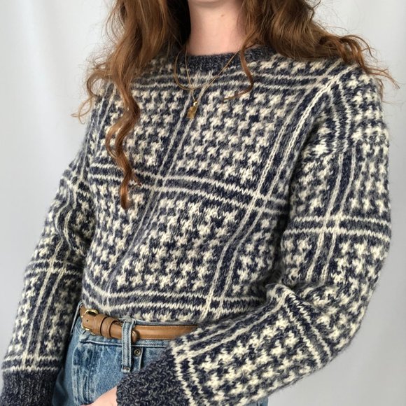 Stunning Vintage 100% Wool Knit Oversized Houndstooth Plaid Crew Sweater Preppy - Picture 10 of 10